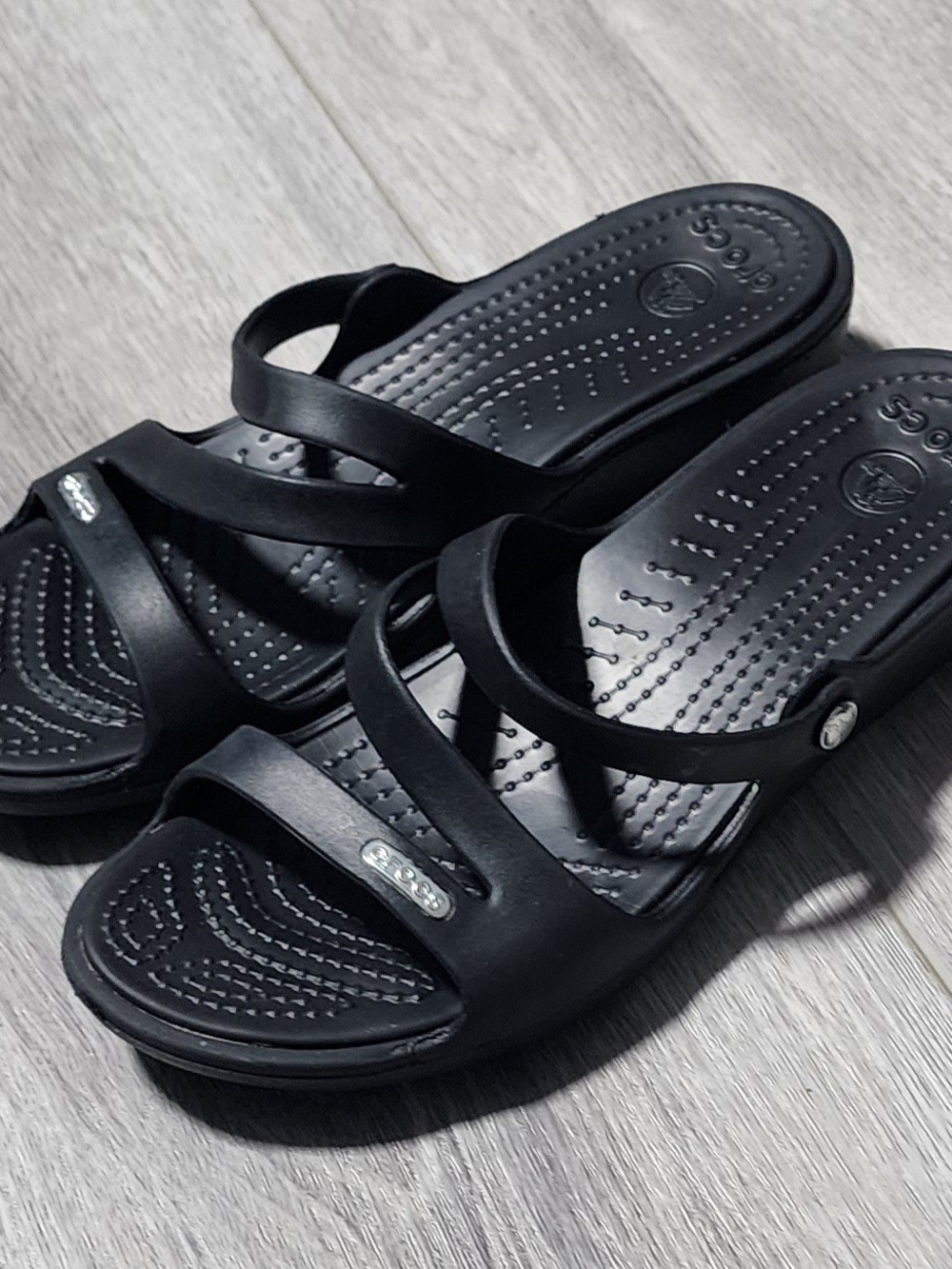 Crocs Patricia Black Wedge Sandals Womens Size 7